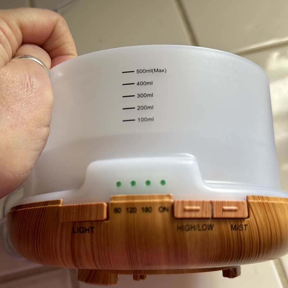 Excellent like new condition Color changing oil diffuser 10-hour working time - Picture 5 of 5